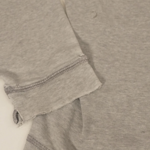 Thrashed Natural Wear Long Sleeve Gray T Shirt GAP - Picture 6 of 9